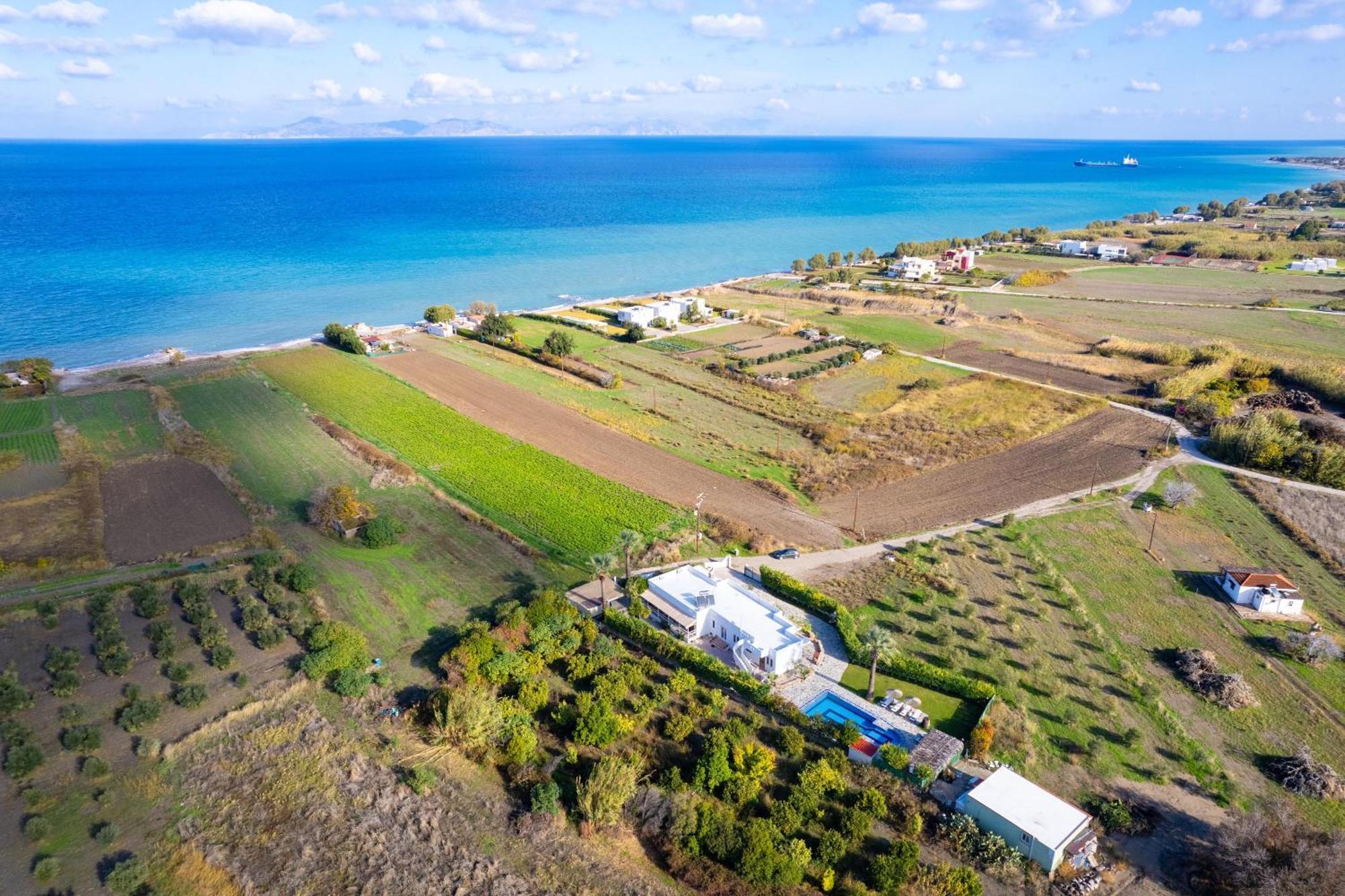 Villa Palmeras Soroni Екстер'єр фото